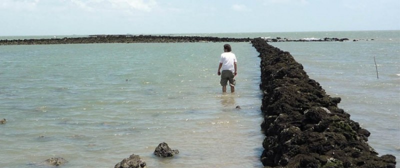Figure 3. Fish traps; tidal oscillation (around 7m) traps fish between high and low tide © A. Colonese.